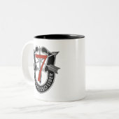 第7特殊部隊のグループの頂上 ツートーンマグカップ (正面左)