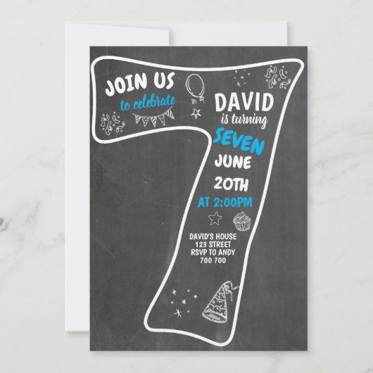 第7誕生日のボーイ·チャルクボード·ブルー·ナンバー 招待状 (正面)