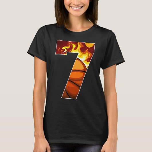 第7誕生日装備男子バスケットボールセブン7年 Tシャツ (正面)