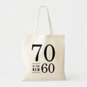 第70誕生日の黒70は新しい60です トートバッグ (正面)