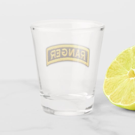 第75レーンジャー連隊RR Fort Benningの退役軍人の獣医 ショットグラス (裏面)