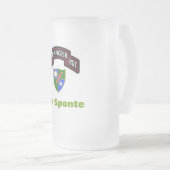 第75軍隊のレーンジャーによって曇らされるビールステイン フロストグラスビールジョッキ (正面右)