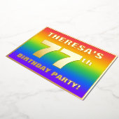 第77回誕生日パーティー:おもしろいカラフル、レインボーパターン 箔招待状 (回転した状態)