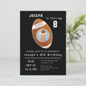 第8誕生日ブラックカスタムフォトエイジフットボール 招待状 (スタンド正面)