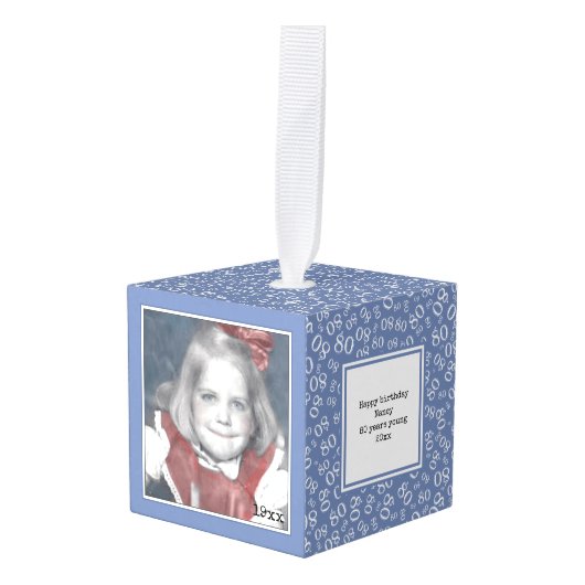 第80回写真保管 – 青/白ナンバパターン キューブオーナメント (正面アングル)