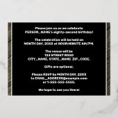 第82回バースデーパーティー – はっきりした、ウッドグフェイクレイン文字 箔招待状 (裏面)