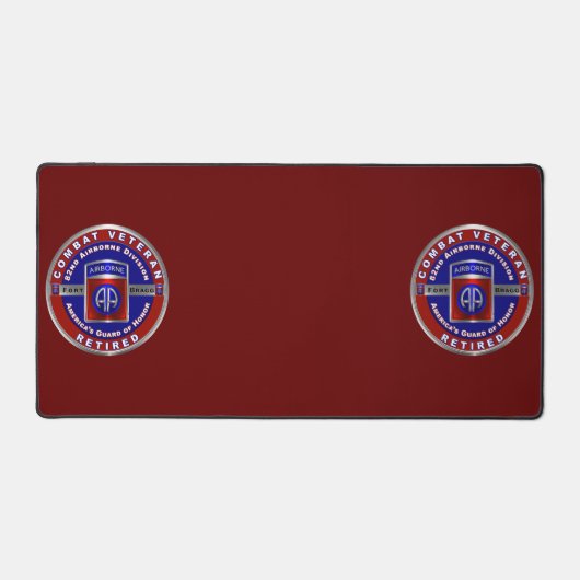 第82期空挺師団退職した退役軍人 デスクマット (正面)