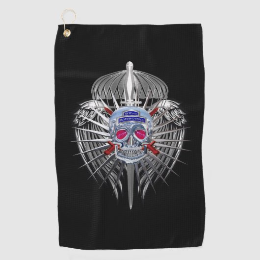 第82空中銀製スカル金素晴らし属翼 ゴルフタオル (正面)