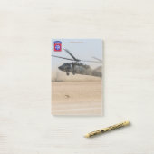 第82空挺全米フォートキャンベルベット ポストイット (デスク上)