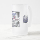 第82空挺師団爆弾デザイン フロストグラスビールジョッキ (正面右)