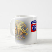 第82空輸およびベトナムサービスドラゴン コーヒーマグカップ (正面左)