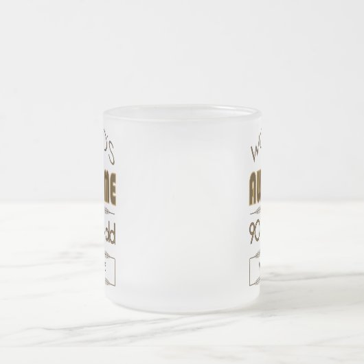 第90すばらしい誕生祝いの世界のベスト フロストグラスマグカップ (中央)