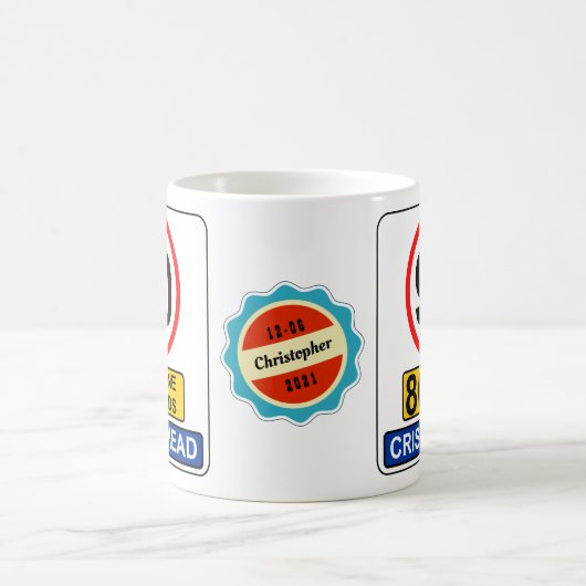 第90誕生日90年危機の道おもしろい路標識 コーヒーマグカップ (中央)