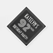 第92回バースデーパーティー:アールデコスタイル+名前をカスタムする スタンダードランチョンナプキン (角)