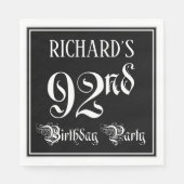 第92回バースデーパーティー – ファンシー脚本+名前をカスタムする スタンダードランチョンナプキン (正面)