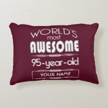 第95誕生日の世界の最も最高のですばらしいえんじ色のあずき色