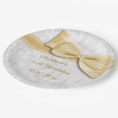 第95誕生日の金ゴールドのダマスク織およびフェイクな弓 ペーパープレート (アングル)