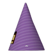 第96蝋燭が付いているお誕生日ケーキ パーティーハット (右)