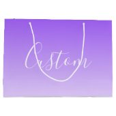 筆記体名前 & 編集可能なライトパープルのオンブレ ラージペーパーバッグ (裏面)