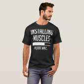筋肉のインストールお待ちジムトレーニング Tシャツ (正面フル)