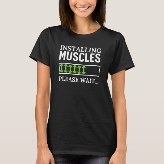 筋肉のインストールお待ちトレーニングジム Tシャツ (正面)