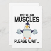 筋肉を付けてください 待ってください 面白いペンギン鳥 招待状 (正面/裏面)