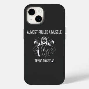 筋肉を引いて動かそうとしてい与える Case-Mate iPhone 14ケース