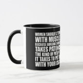 筋肉を持つ男性のデート – おもしろいボディビル マグカップ (左)