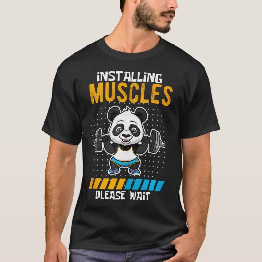 筋肉を装着するPanda Gym Fitおもしろいを待つ Tシャツ (正面)