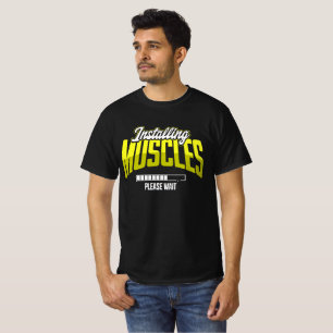 筋肉インストール中 お待ちください 筋トレモチベーション Tシャツ