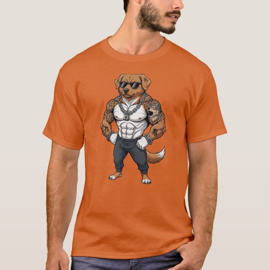 筋骨隆々のタトゥー入りのトーラー犬、ボディビルダー Tシャツ (正面)