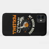 箒が壊れたので今はピックルボールをする Case-Mate iPhoneケース (裏面(横))