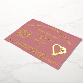 箔と写真の誕生の発表を保持する新しい手 箔招待状 (回転した状態)