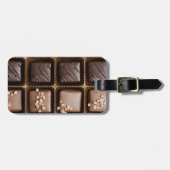 箱に手作りの高級チョコレート ラゲッジタグ (正面横)