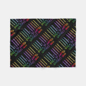 箱に詰まったクレヨンの一つ フリースブランケット (正面(横))