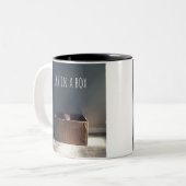 箱の中の猫。禅猫マスター。 ツートーンマグカップ (正面左)