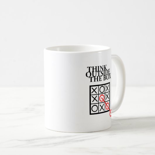 箱の外で-無価値および十字考えて下さい コーヒーマグカップ (正面右)