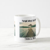 箱を忘れて下さい-マグのヴィンテージの波止場の外で考えて下さい コーヒーマグカップ (正面右)