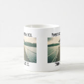 箱を忘れて下さい-マグのヴィンテージの波止場の外で考えて下さい コーヒーマグカップ (中央)