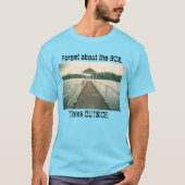 箱を捨てろ。外で考えろ。桟橋のある湖 Tee Tシャツ (正面)