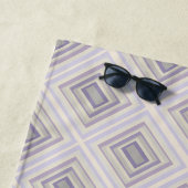 箱入りチョークグレーラベンダー幾何学的デザイン ビーチタオル (インサイチュ)