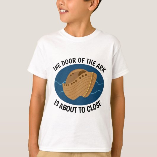 箱舟の扉が閉まりそうになったキリスト教のTシャツ Tシャツ (正面)