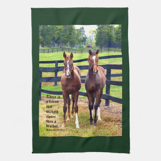 箴言を持つ二人の友人18:24 キッチンタオル (縦)