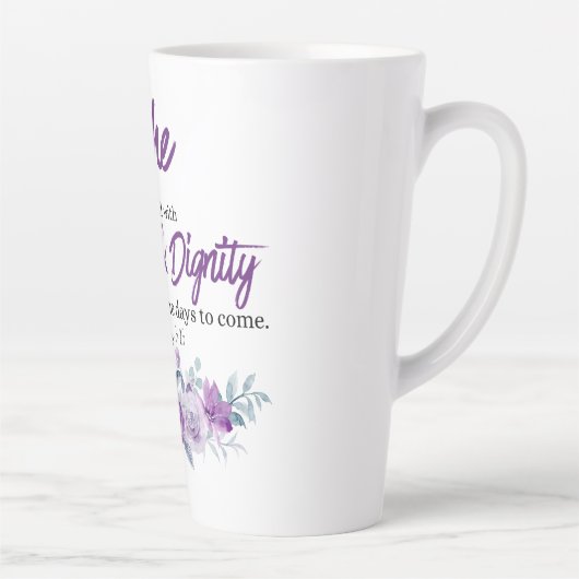 箴言31:25強さと尊厳の紫色の花 カフェラテマグ (右)