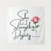 箴言31:25彼女は聖書の節の花を着ている タペストリー (正面)