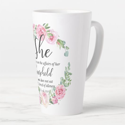 箴言31:27母の日聖なる書物、 経典ピンクフローラ カフェラテマグ (右アングル)