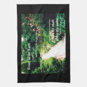 箴言3:5-6による庭園の道 キッチンタオル (縦)