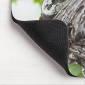 節だらけの非常に古いつる植物の枝 マウスパッド (コーナー)