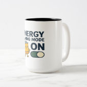節電モードオン - 面白い電池の怠け者Tシャツ ツートーンマグカップ (正面右)