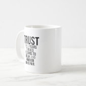 築くのに何年もかかる コーヒーマグカップ (正面左)